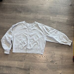 Old Navy Light Gray Cropped V-Neck Sweatshirt